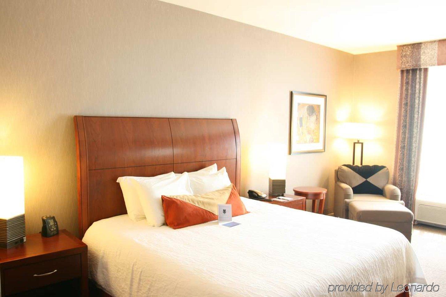 Hilton Garden Inn Columbus Edinburgh Room photo