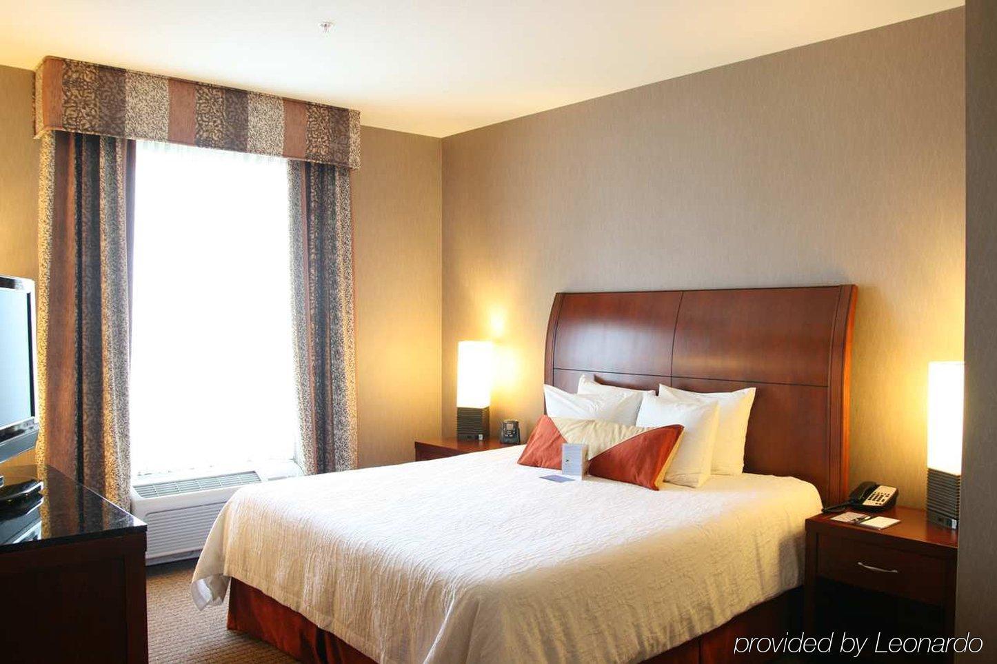 Hilton Garden Inn Columbus Edinburgh Room photo