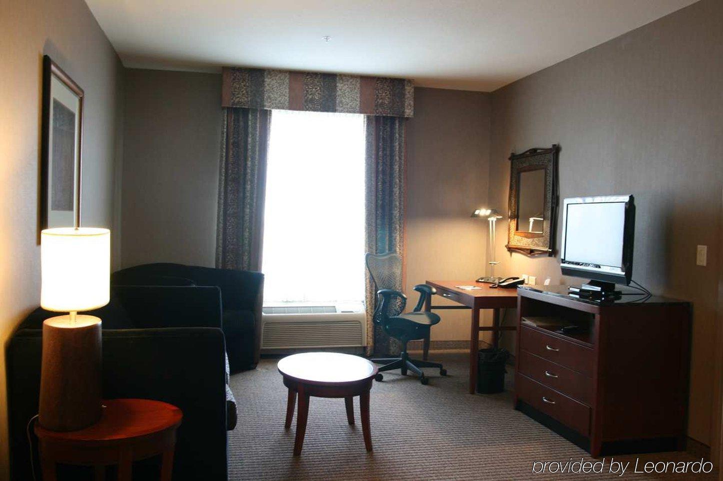 Hilton Garden Inn Columbus Edinburgh Room photo